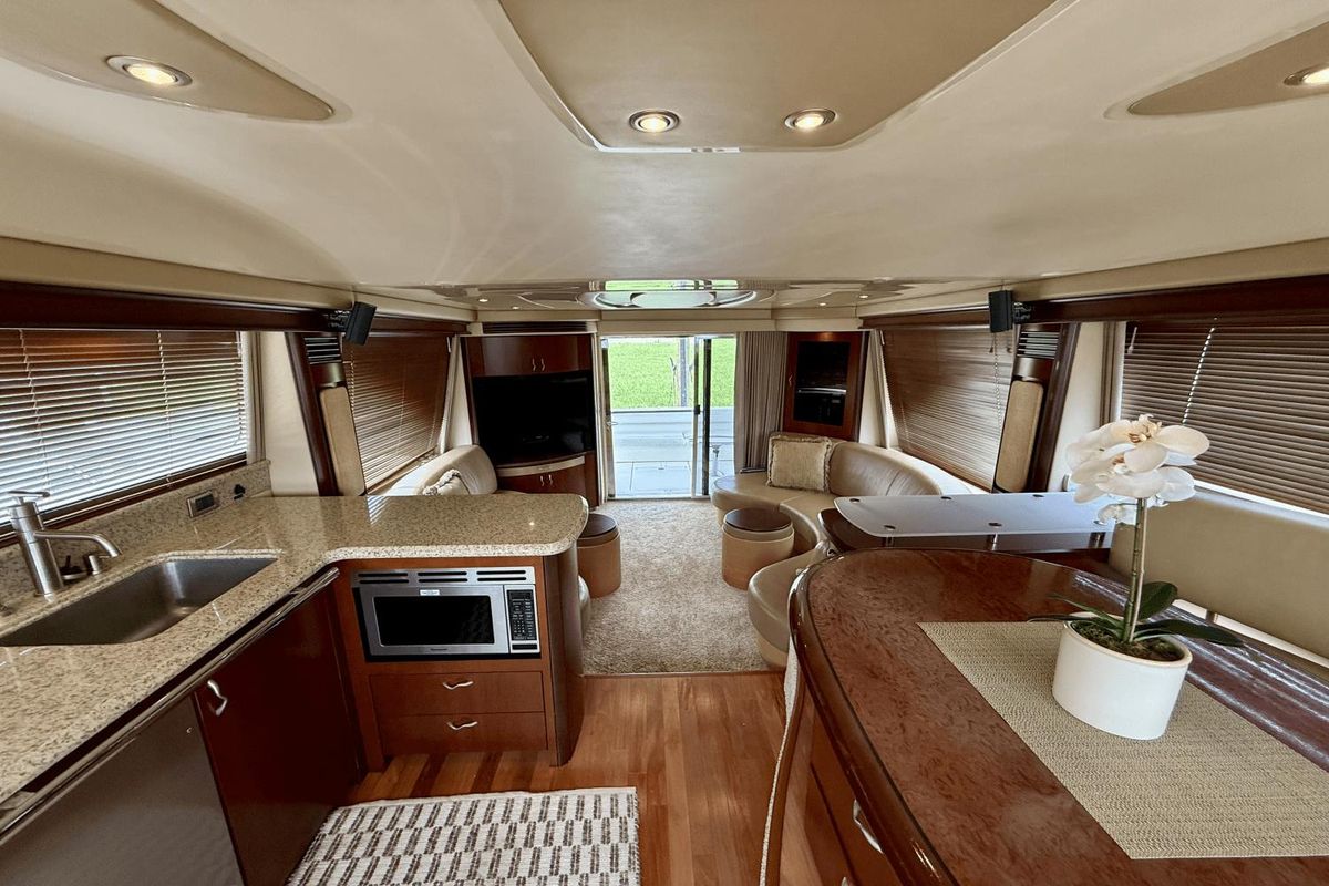 2005 Sea Ray 55 