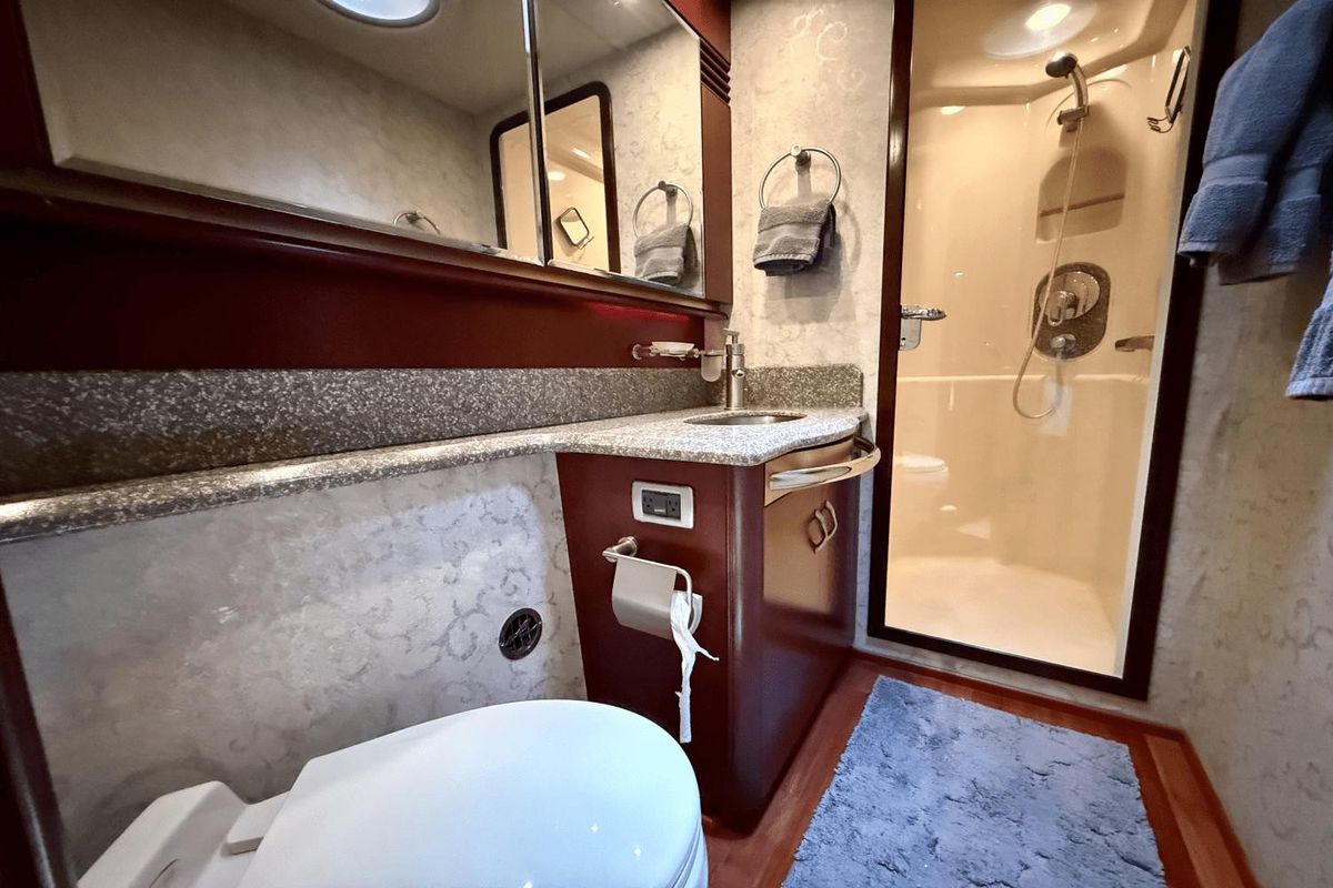 2005 Sea Ray 55 