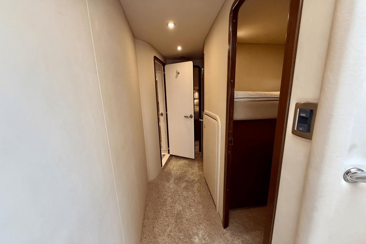 2005 Sea Ray 55 