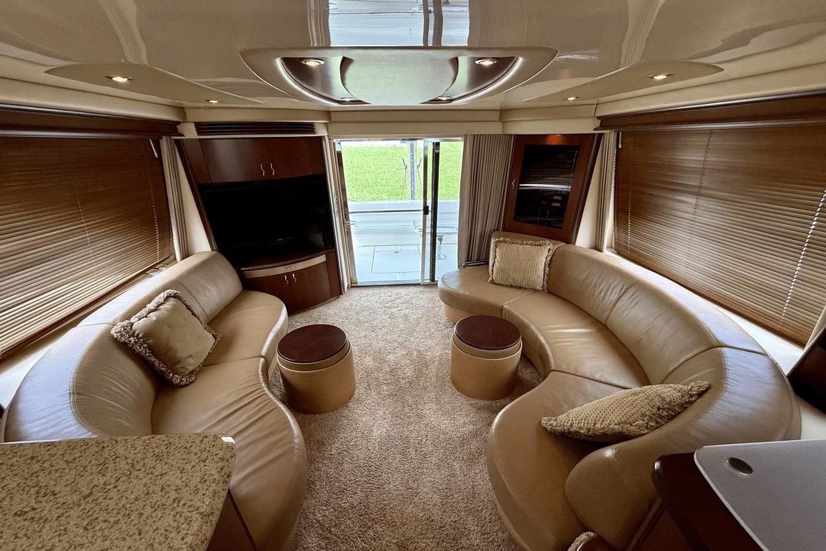 2005 Sea Ray 55 