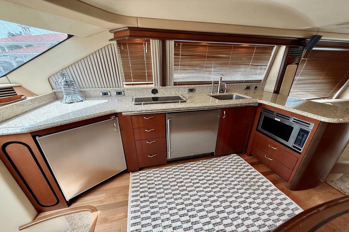 2005 Sea Ray 55 