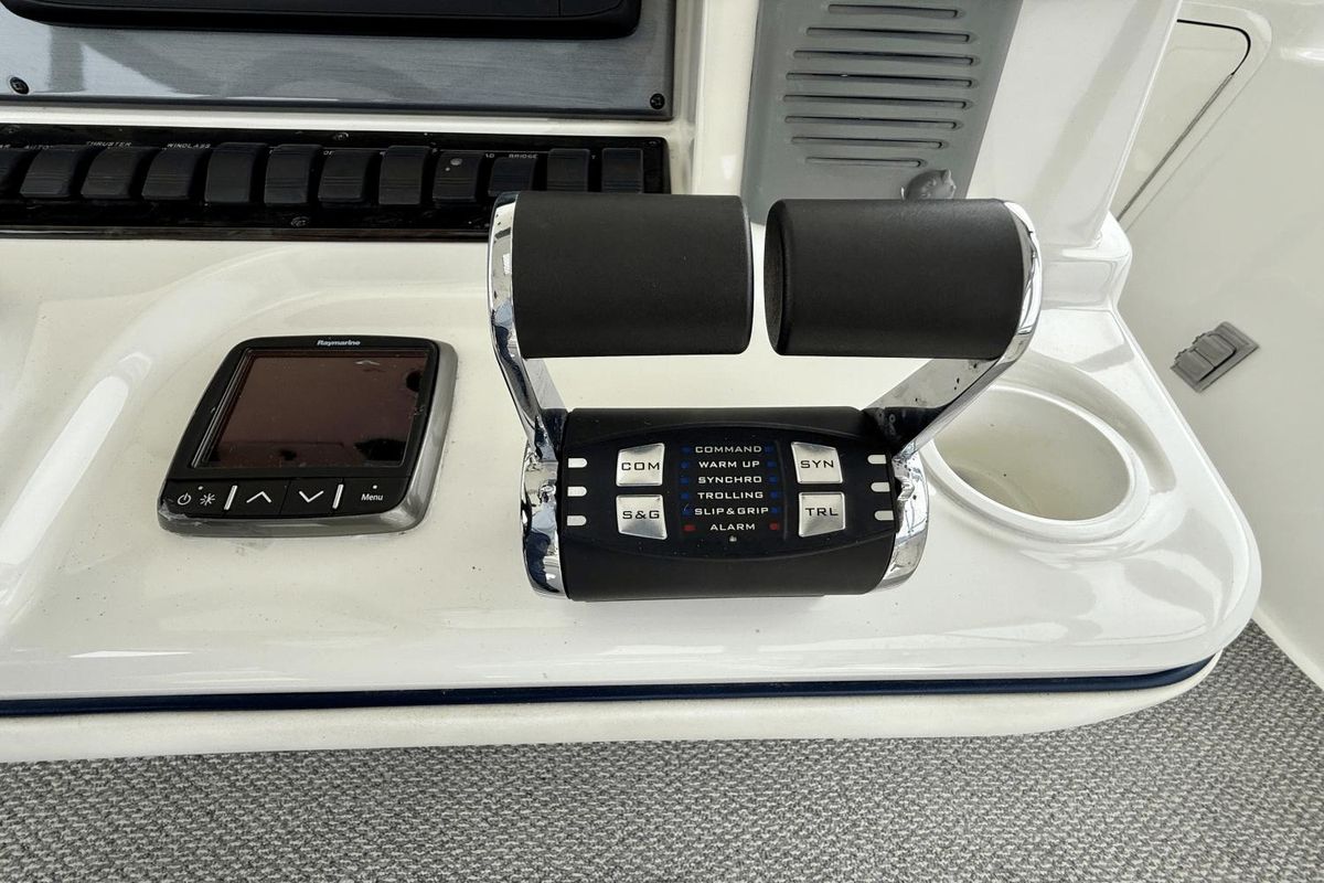 2005 Sea Ray 55 