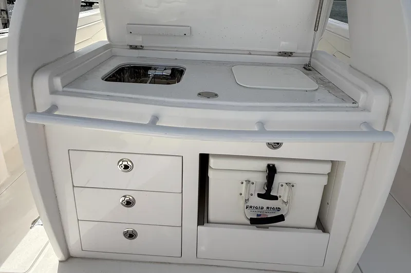 Surrender Yacht Photos Pics 