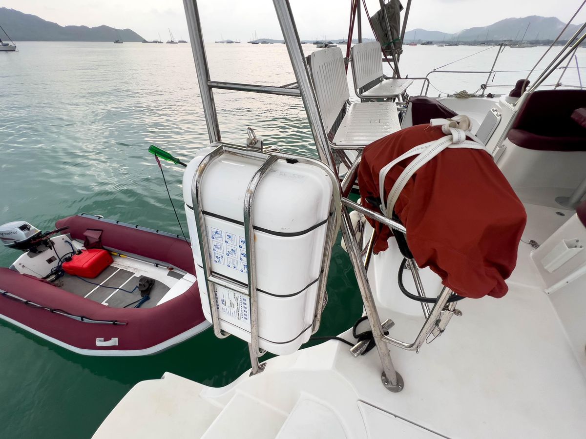 2005 Antares 44 
