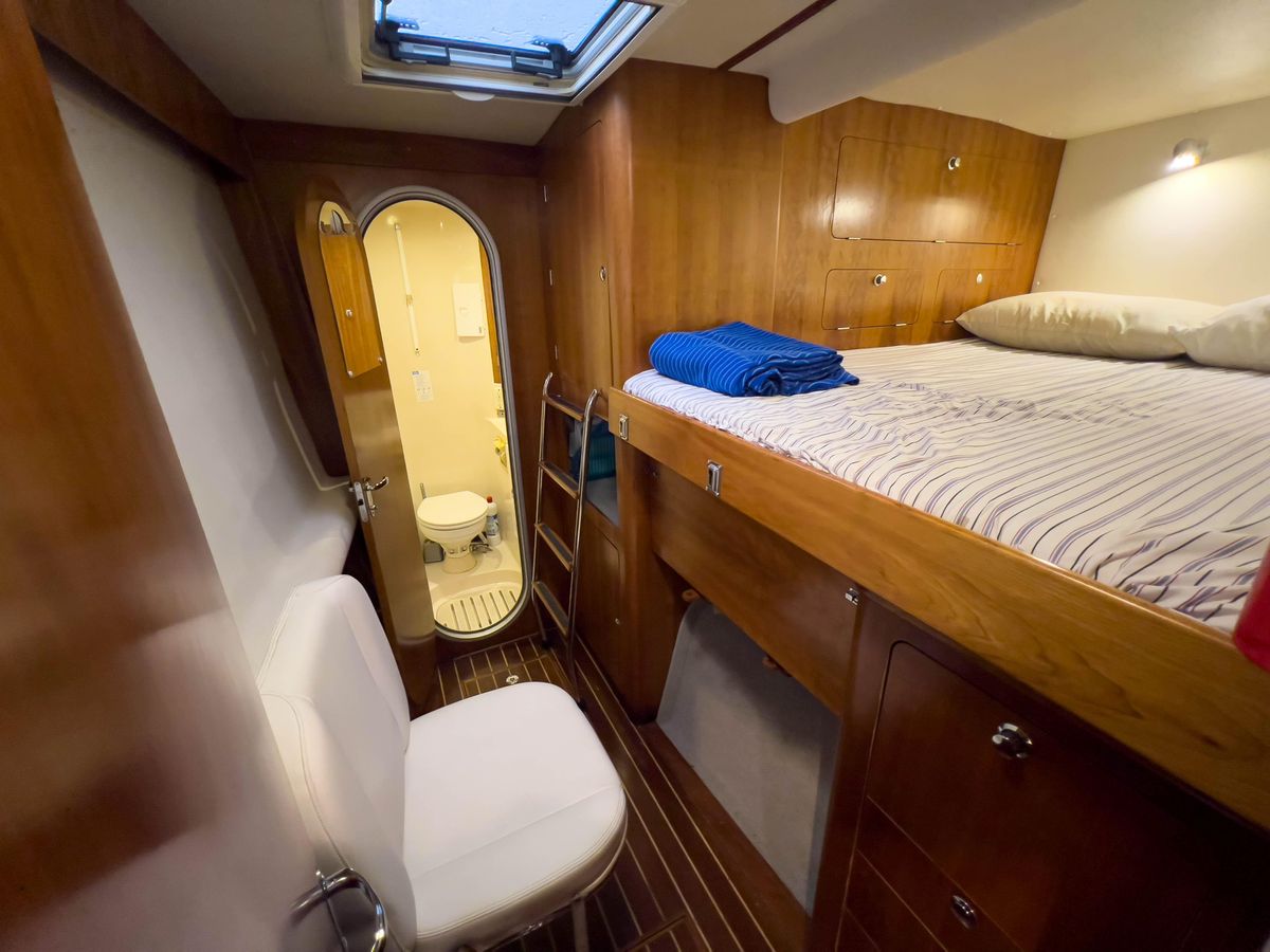 2005 Antares 44 
