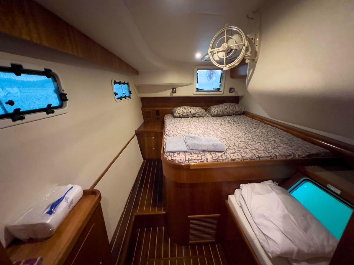 2005 Antares 44 