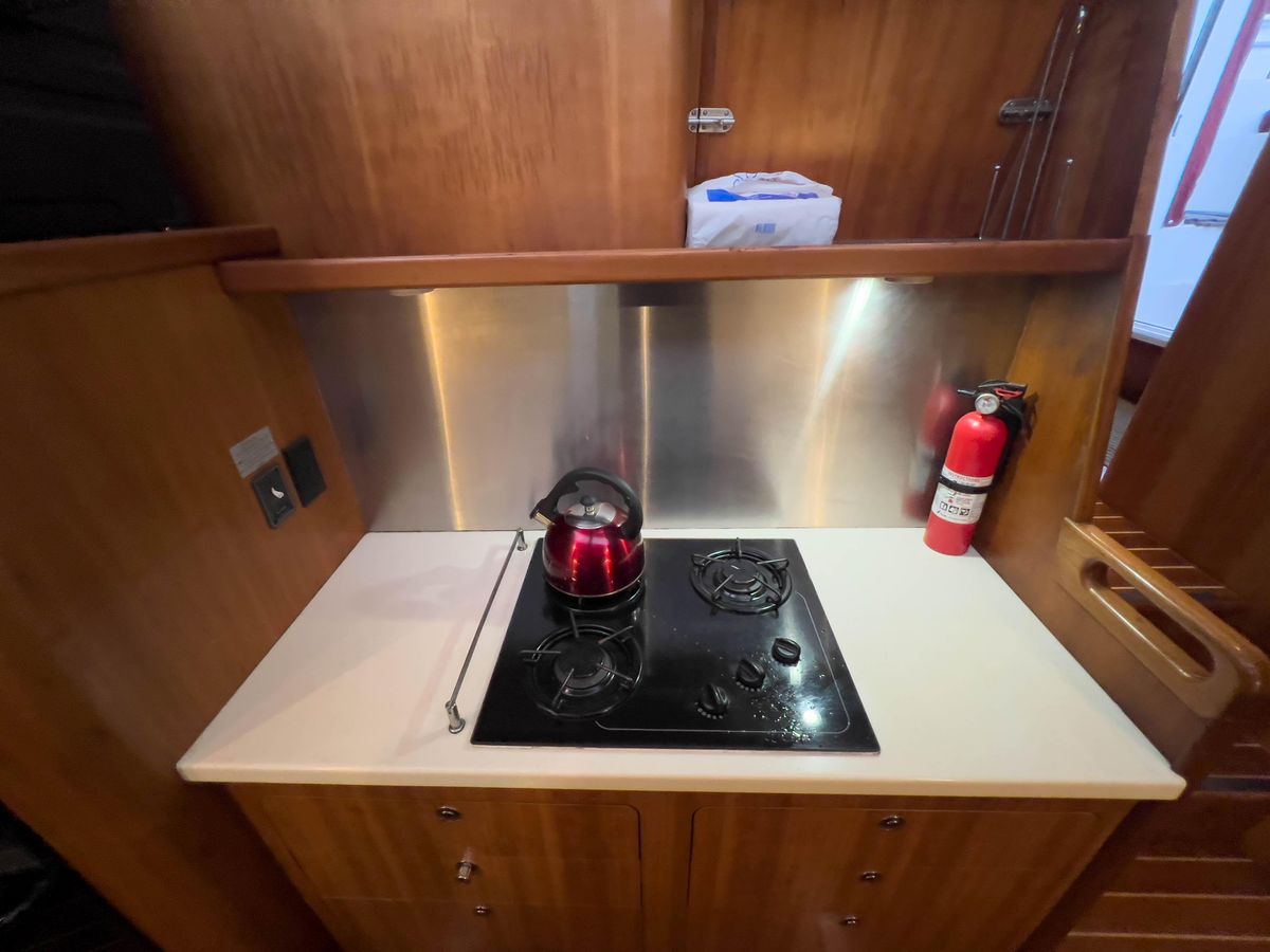 2005 Antares 44 