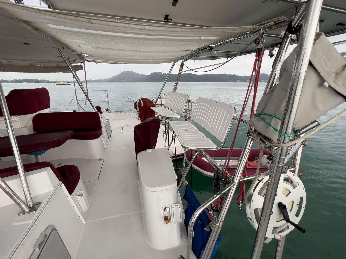 2005 Antares 44 