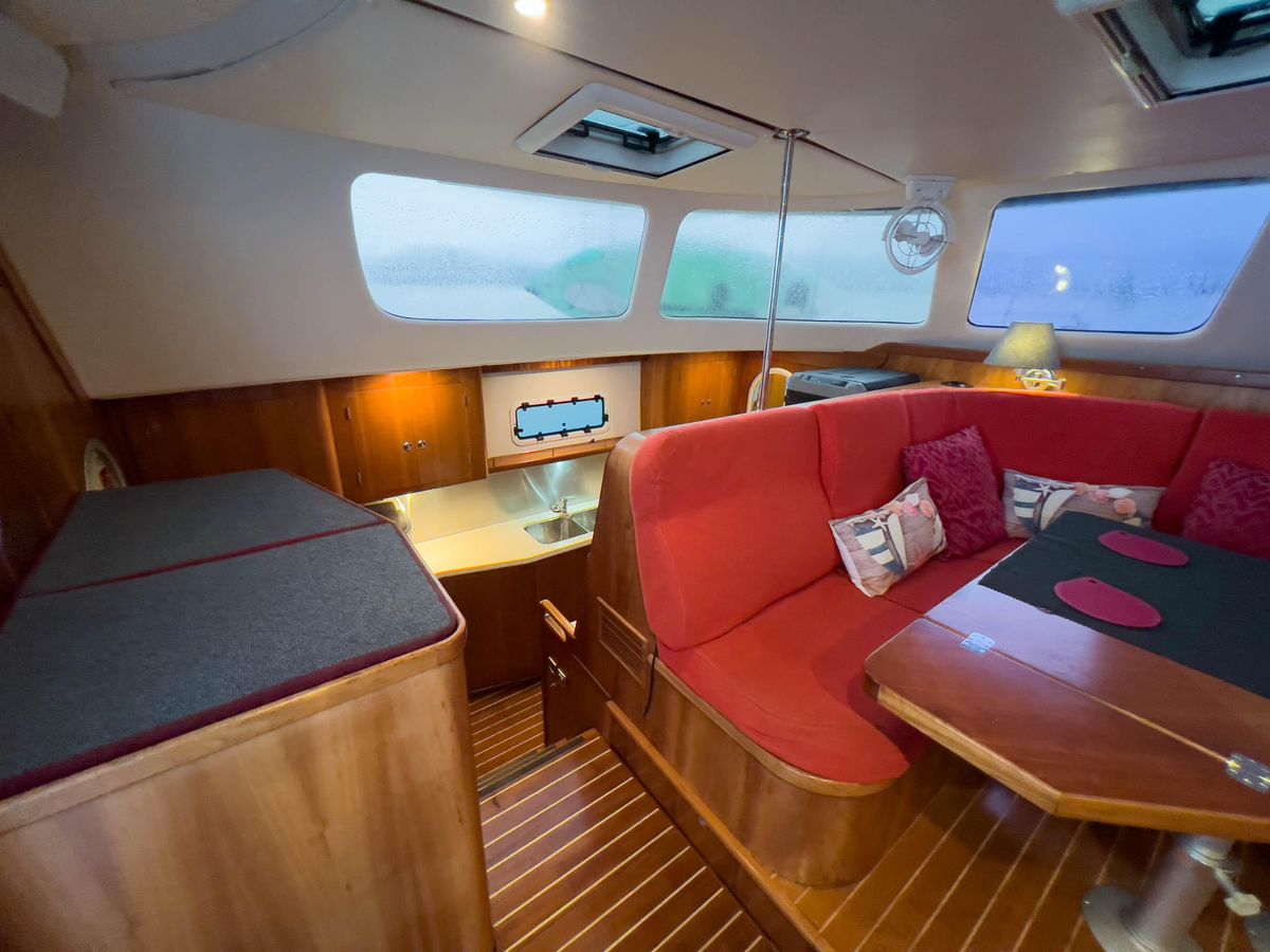 2005 Antares 44 
