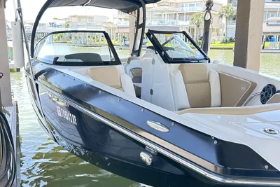 Scarab 255 H.O. Platinum