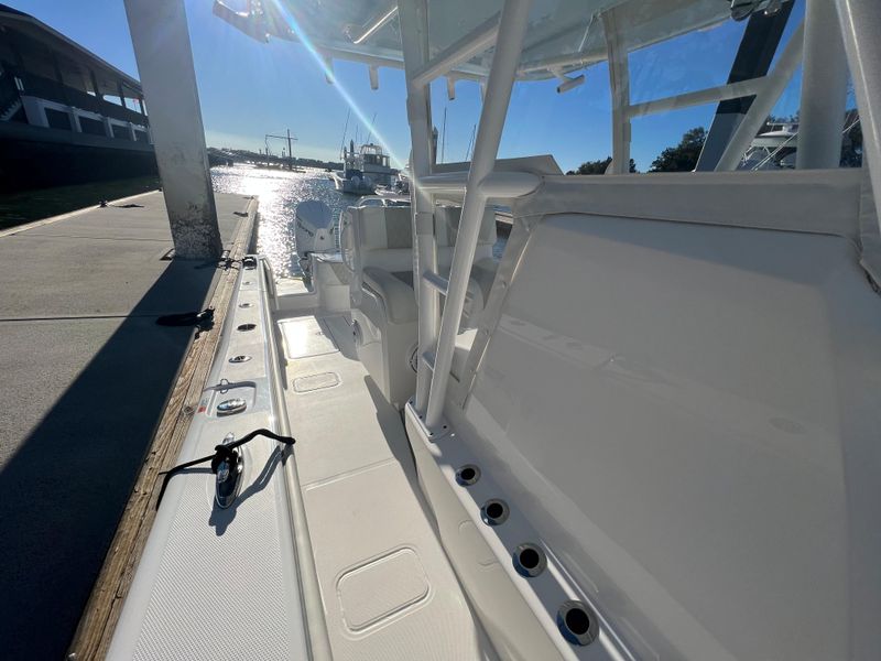2021 Invincible 33 Open Fisherman