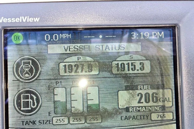  Yacht Photos Pics VesselView display showing Sea Ray 500 Sedan Bridge status, fuel levels, and engine hours.