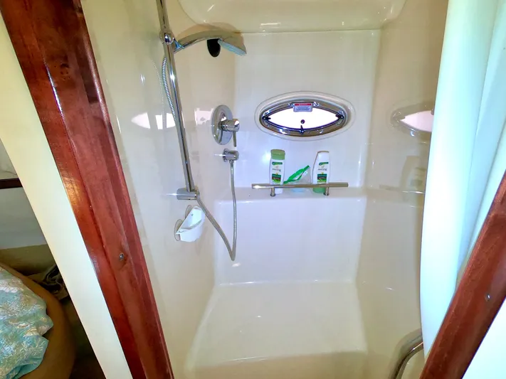 Belliseameaux Yacht Photos Pics 