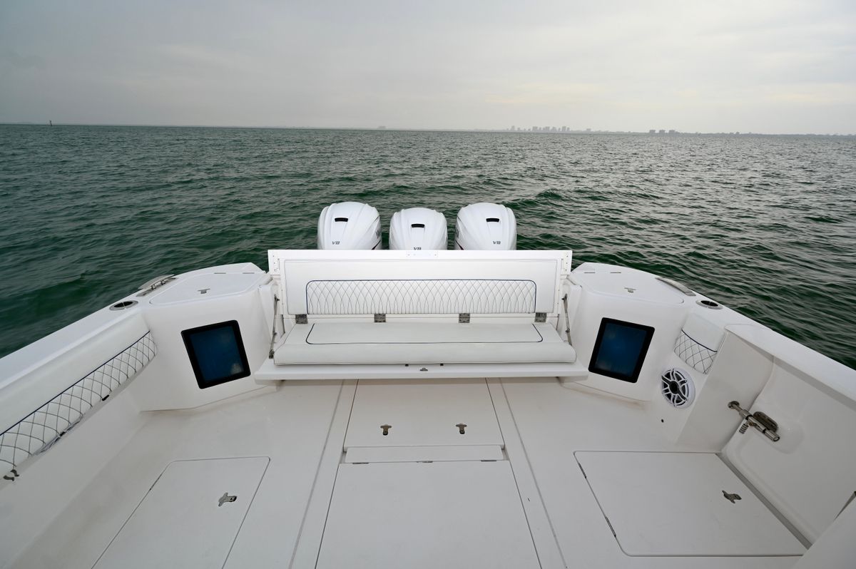 2021 Intrepid 43 