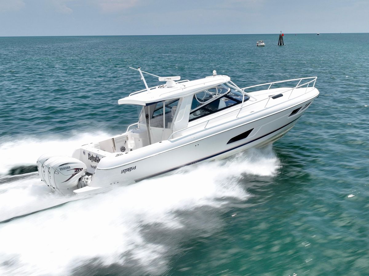 2021 Intrepid 43 