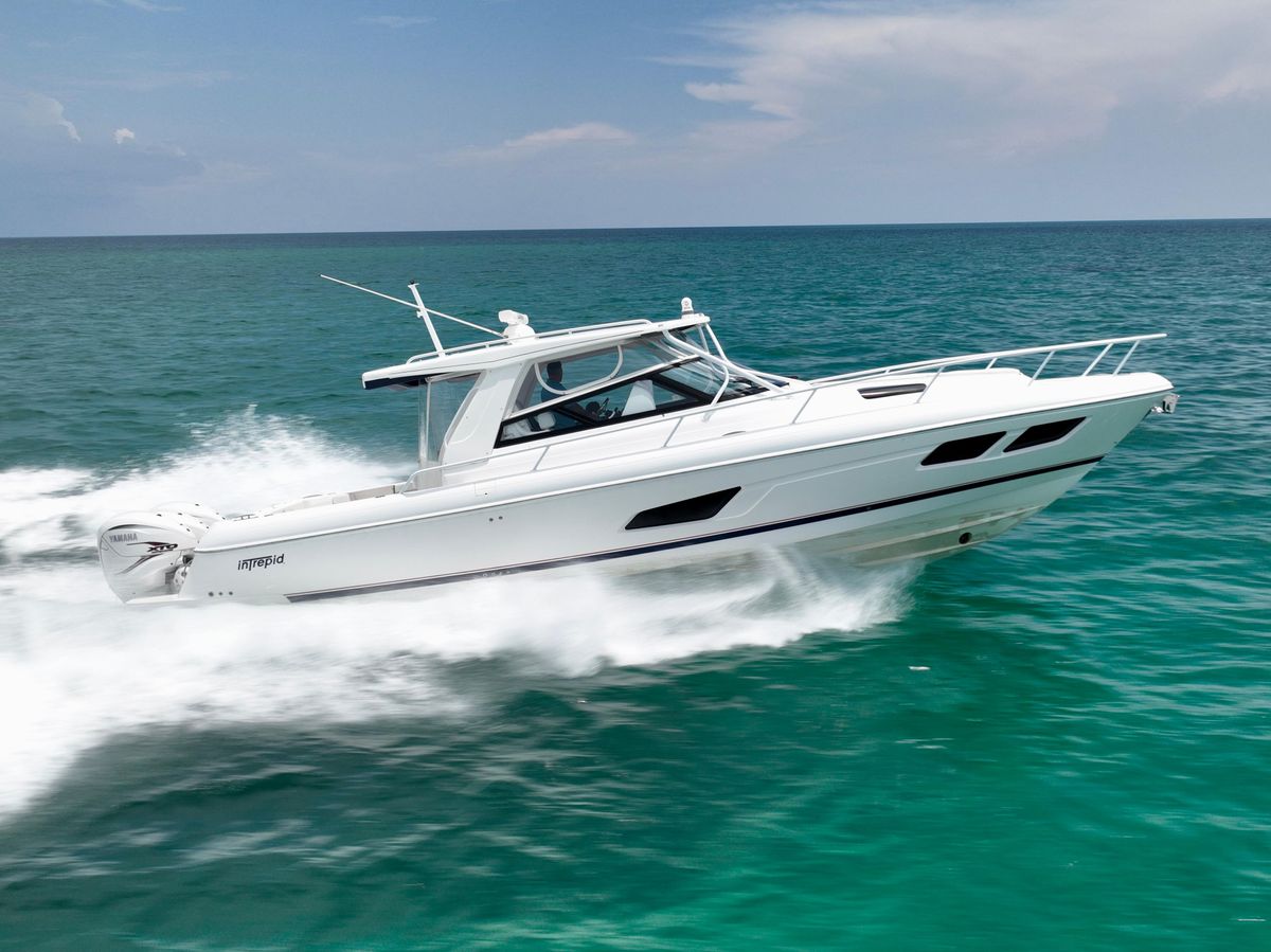 2021 Intrepid 43 