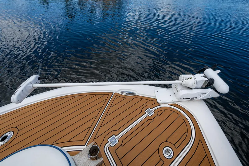  Yacht Photos Pics 2023 Tidewater 2700 Carolina Bay boat deck with Minn Kota trolling motor.