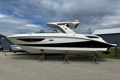 Sea Ray SLX 350