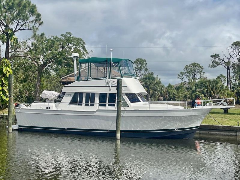 2001 Mainship 430 Trawler