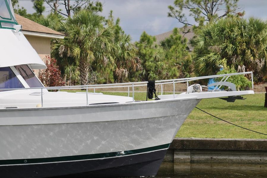 2001 Mainship 430 Trawler