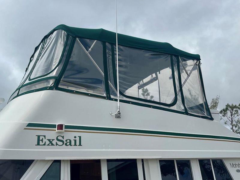 2001 Mainship 430 Trawler