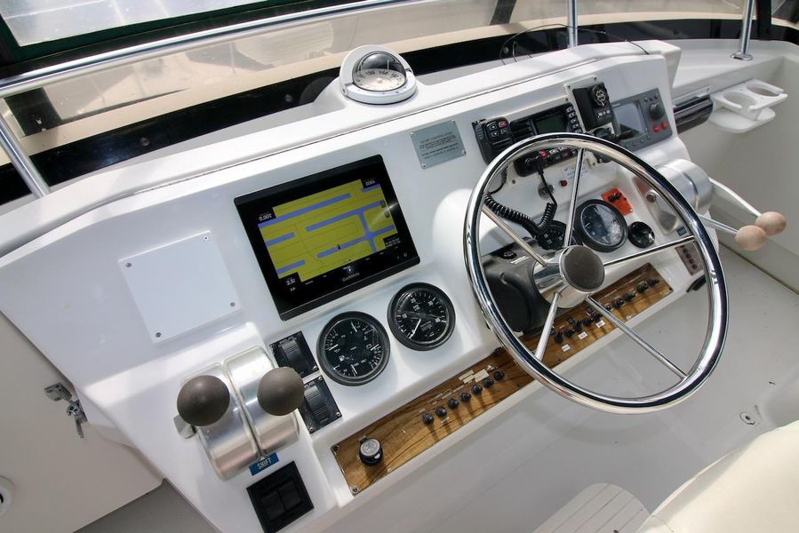 2001 Mainship 430 Trawler