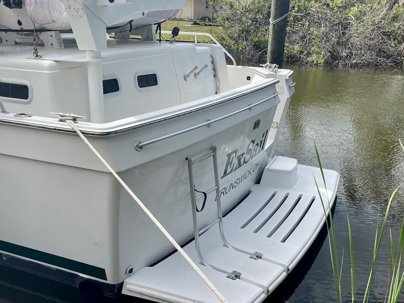 2001 Mainship 430 Trawler