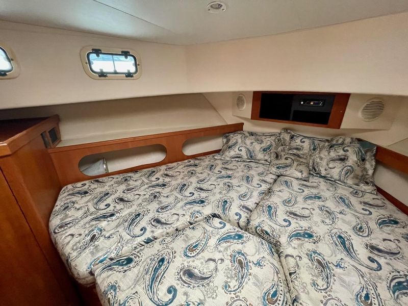 2001 Mainship 430 Trawler