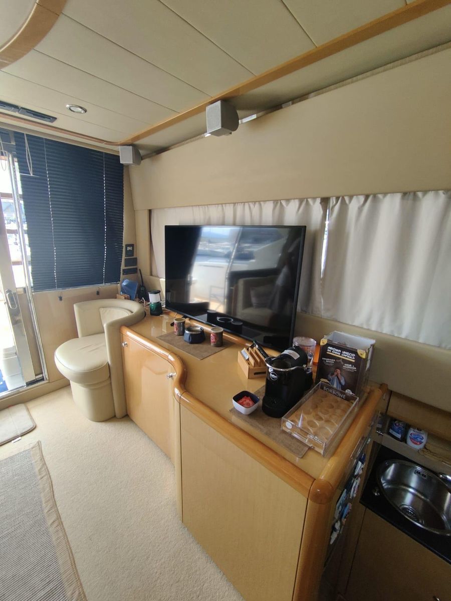 2004 Ferretti Yachts 53 