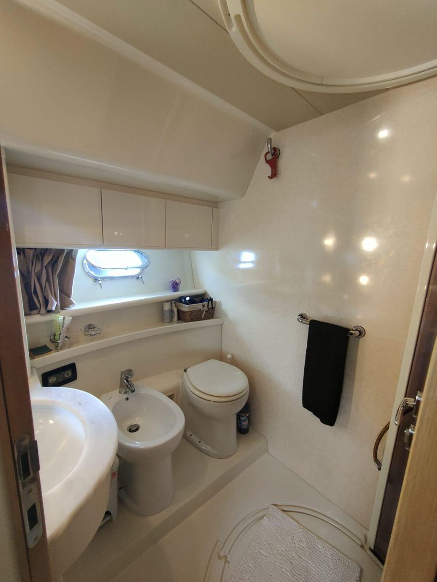 2004 Ferretti Yachts 53 