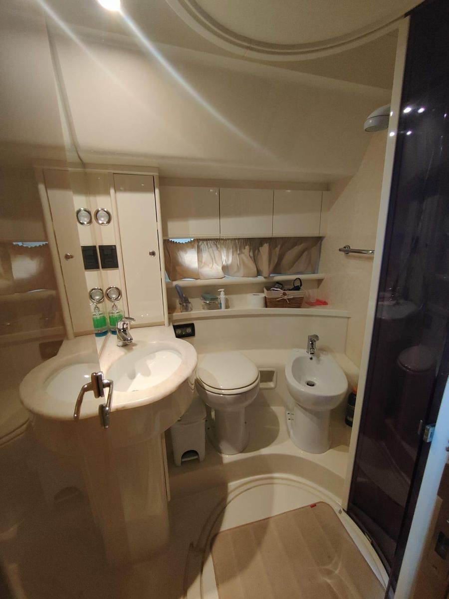 2004 Ferretti Yachts 53 