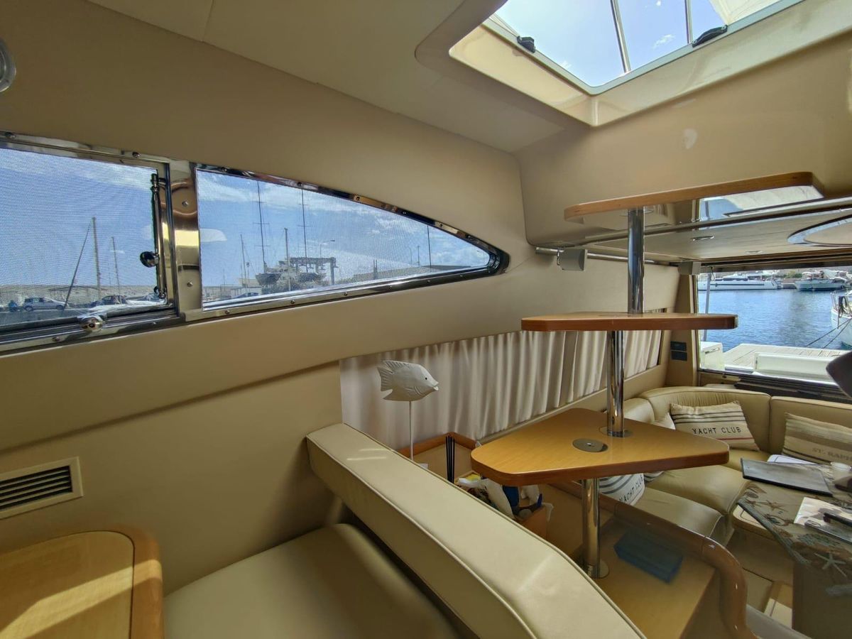 2004 Ferretti Yachts 53 