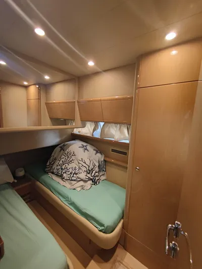  Yacht Photos Pics Ferretti 530 - D Yachts