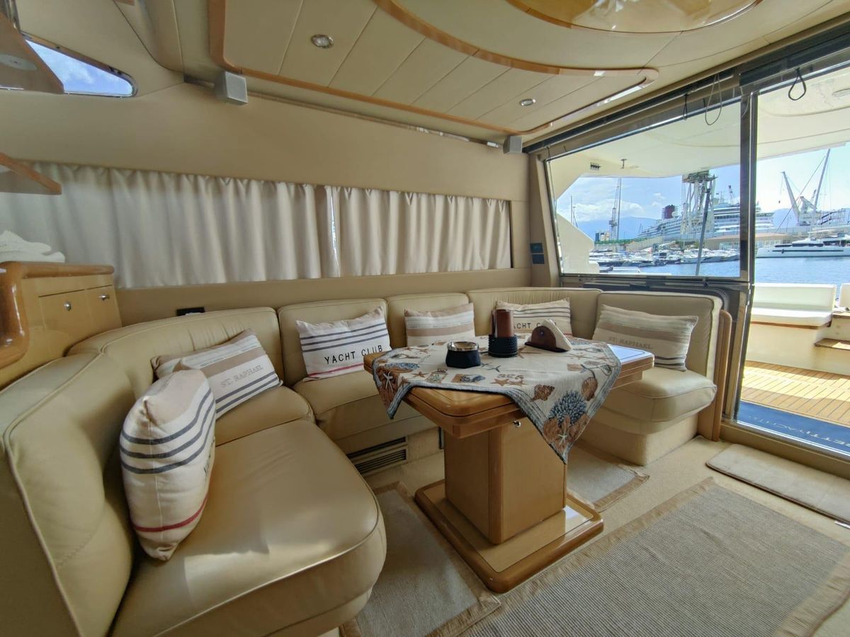 2004 Ferretti Yachts 53 