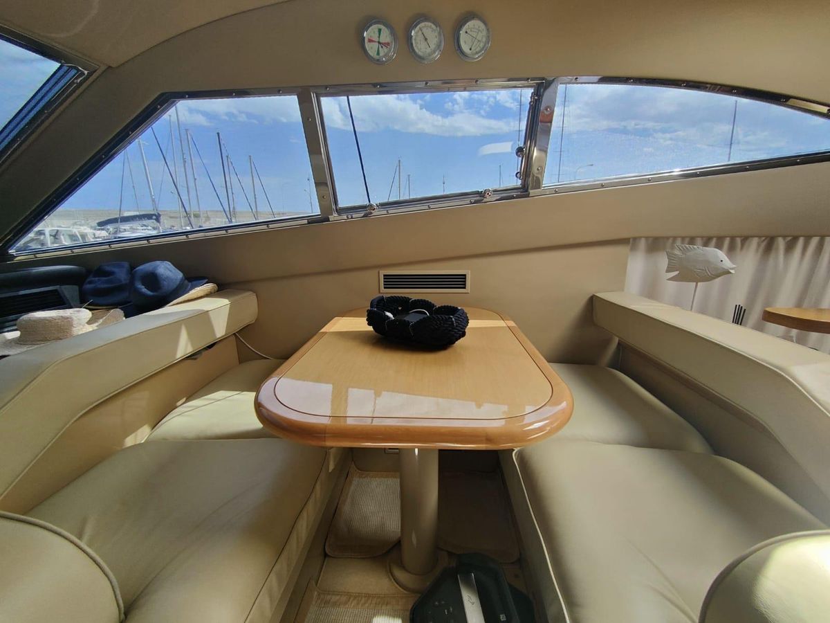 2004 Ferretti Yachts 53 