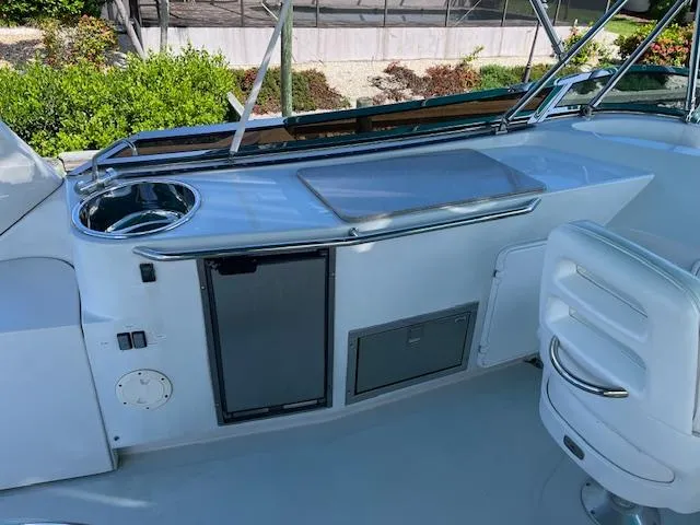 Magic Yacht Photos Pics Luxury boat interior with sink, storage, and seating, PDQ MV-41, 2008 model.