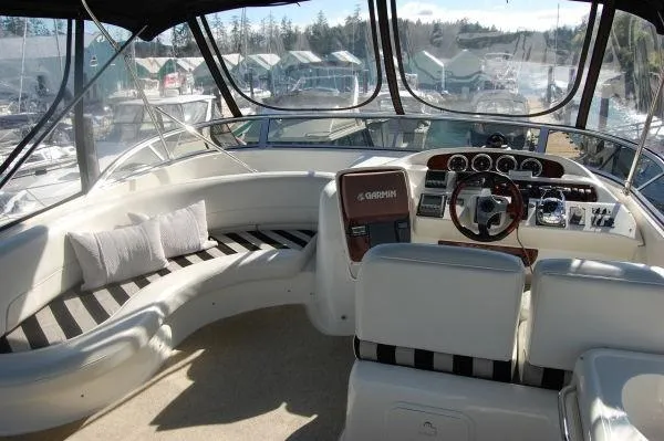  Yacht Photos Pics Bridge Seating