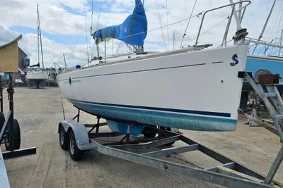 2002 Beneteau First 211