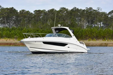 Yacht for Sale 31 Sea Ray Yachts Oriental, NC Denison Yacht Sales