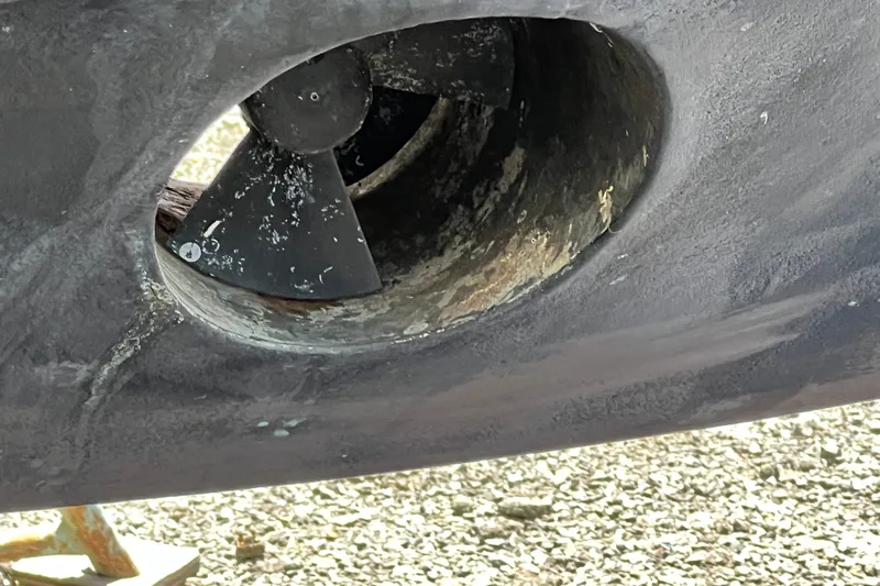 Sunflower Yacht Photos Pics Close-up of a 2002 Silverton 453 Motor Yacht propeller in dry dock.