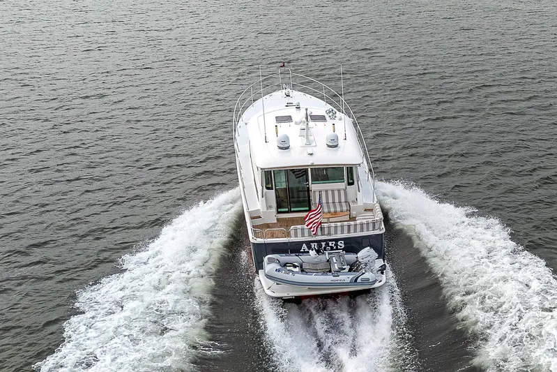 Aries Yacht Photos Pics 