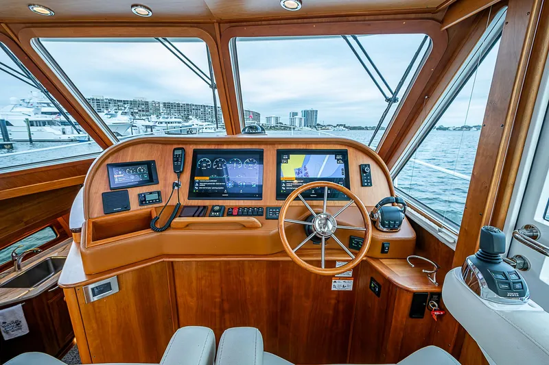 Aries Yacht Photos Pics 