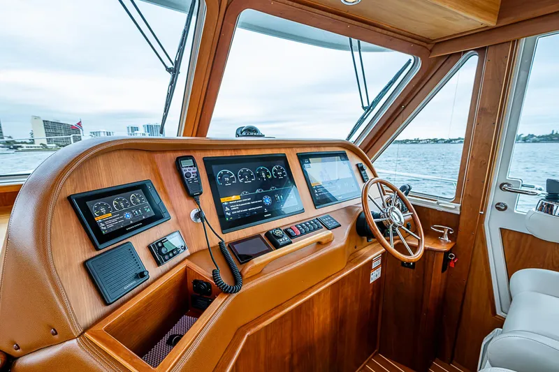 Aries Yacht Photos Pics 