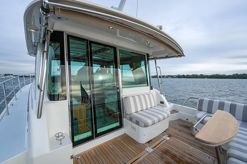 Aries Yacht Photos Pics 