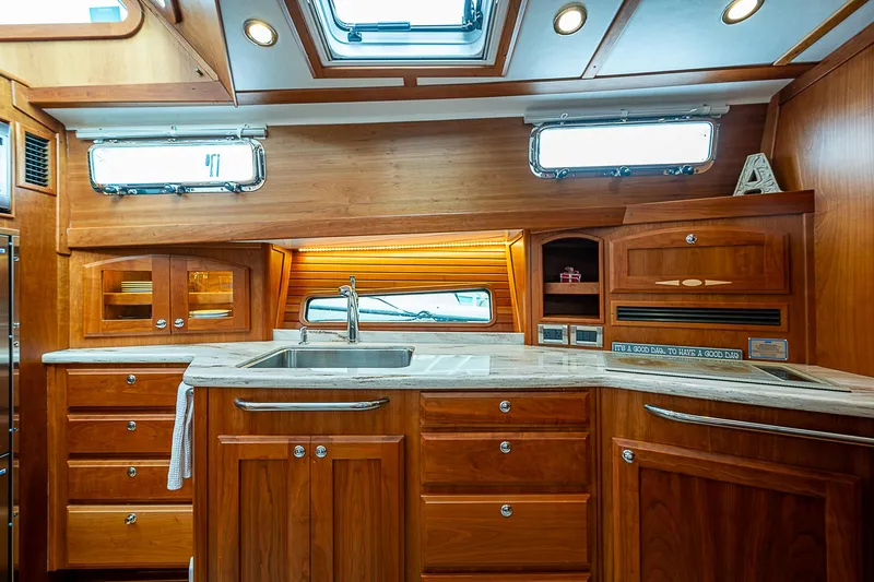 Aries Yacht Photos Pics 