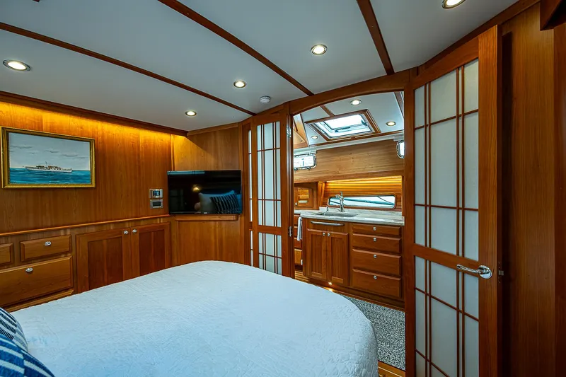 Aries Yacht Photos Pics 