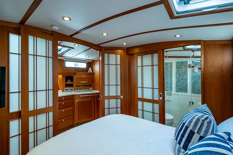 Aries Yacht Photos Pics 