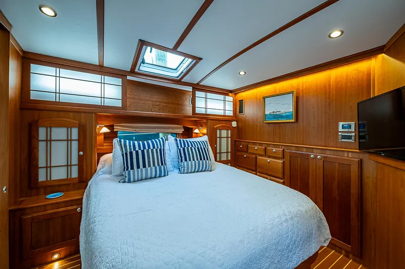 Aries Yacht Photos Pics 