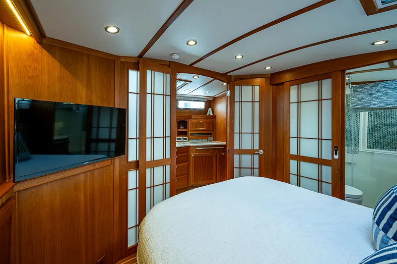 Aries Yacht Photos Pics 