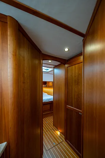 Aries Yacht Photos Pics 